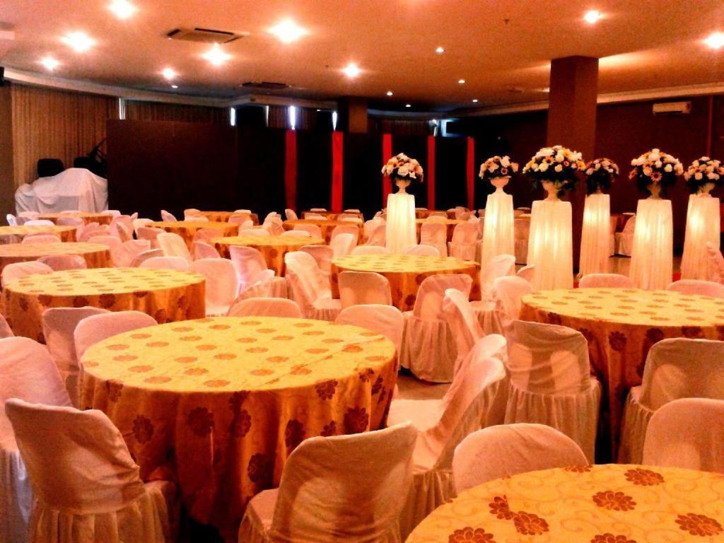 Paragon City Hotel Ipoh Exteriör bild